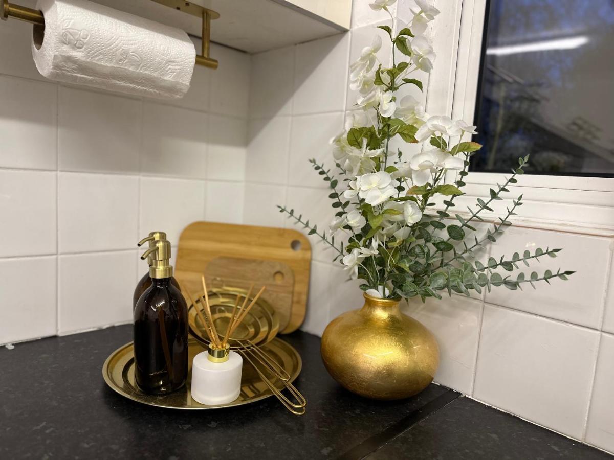 Three Bedroom Rural, Relaxing And Peaceful,Dogs Welcome! With Cymru Holidays Abergavenny Luaran gambar
