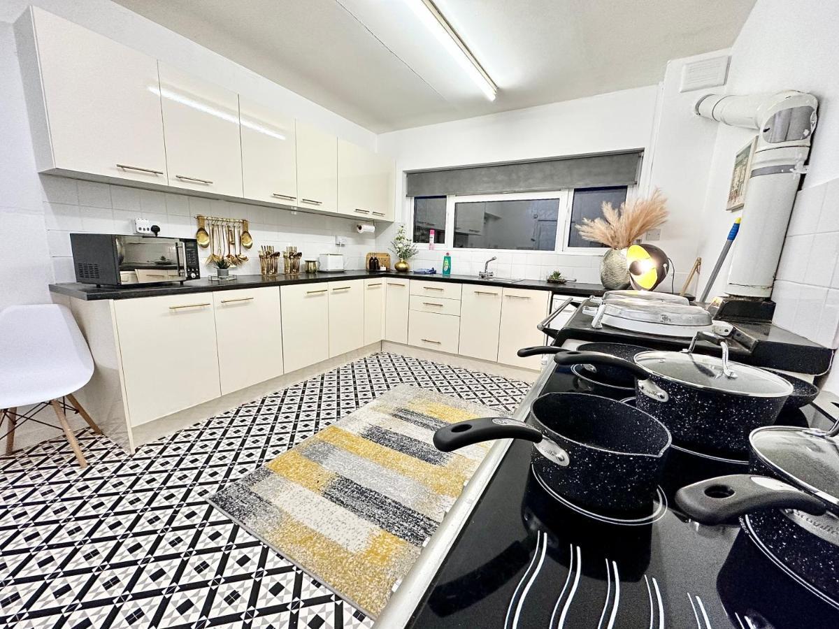 Three Bedroom Rural, Relaxing And Peaceful,Dogs Welcome! With Cymru Holidays Abergavenny Luaran gambar