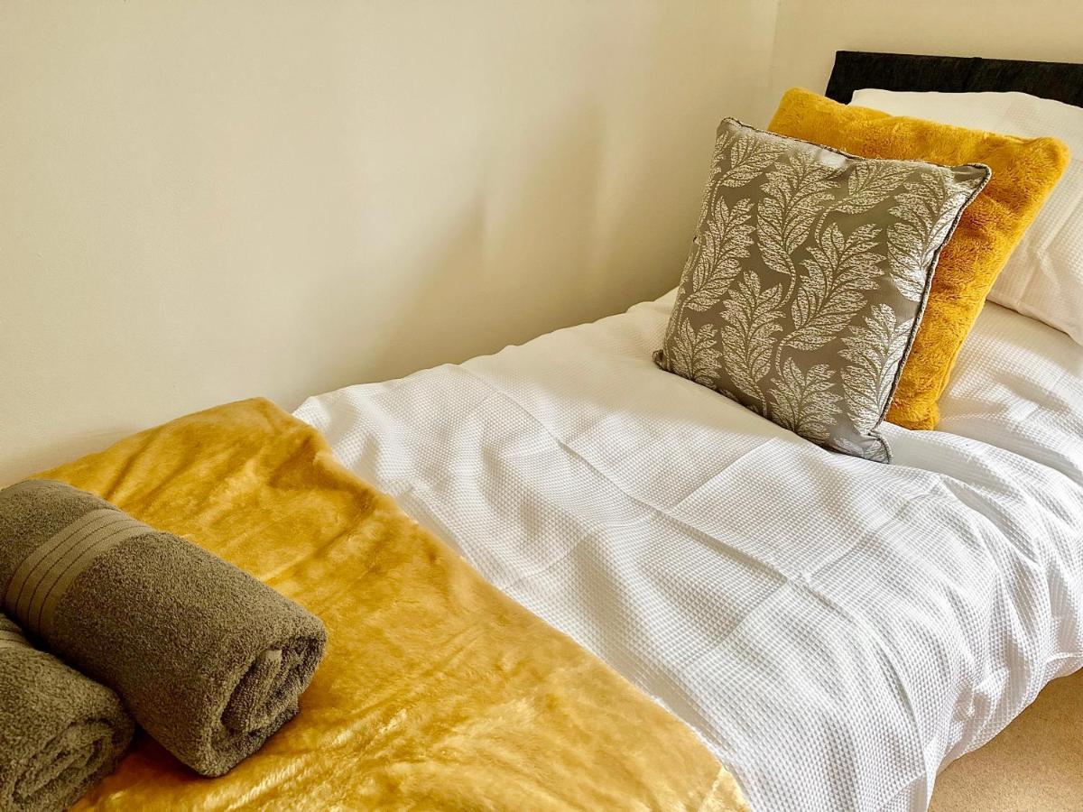 Three Bedroom Rural, Relaxing And Peaceful,Dogs Welcome! With Cymru Holidays Abergavenny Luaran gambar