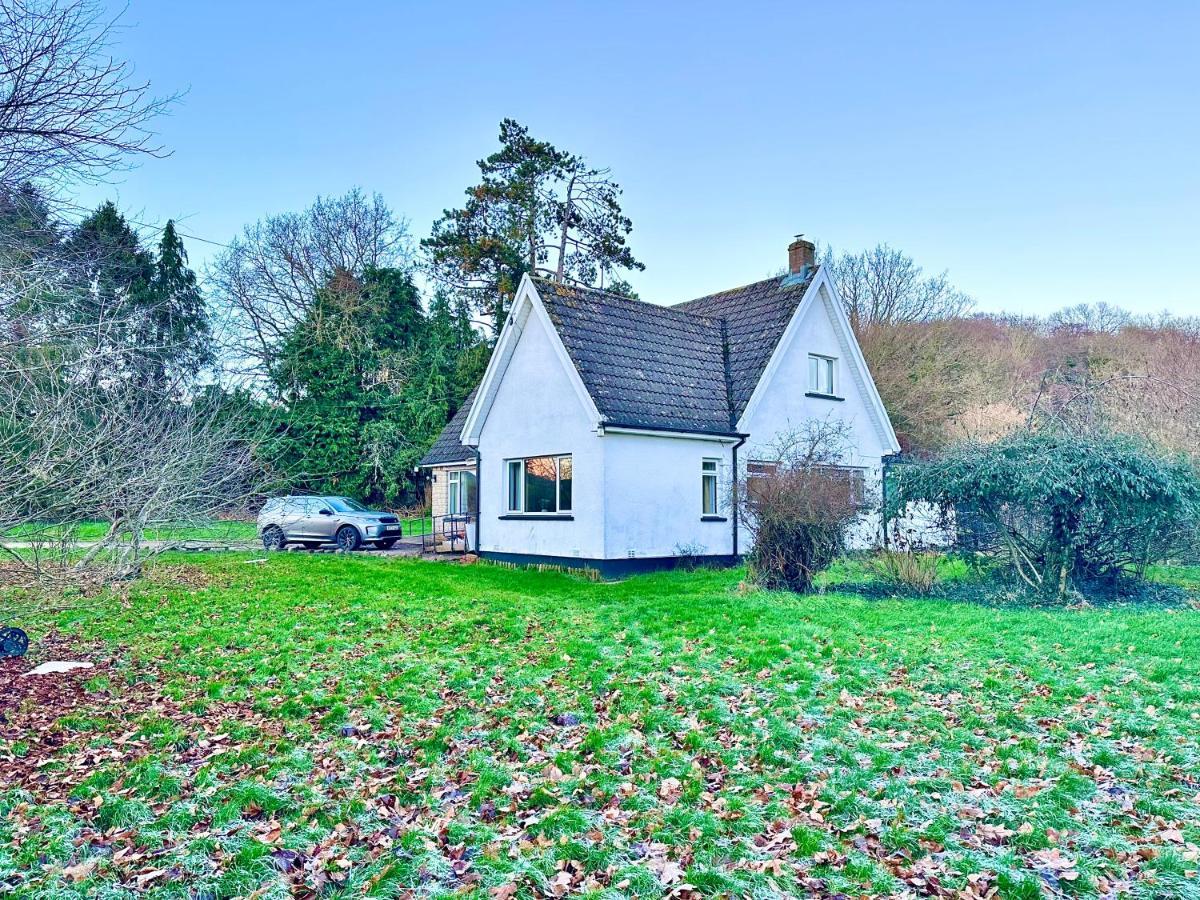 Three Bedroom Rural, Relaxing And Peaceful,Dogs Welcome! With Cymru Holidays Abergavenny Luaran gambar