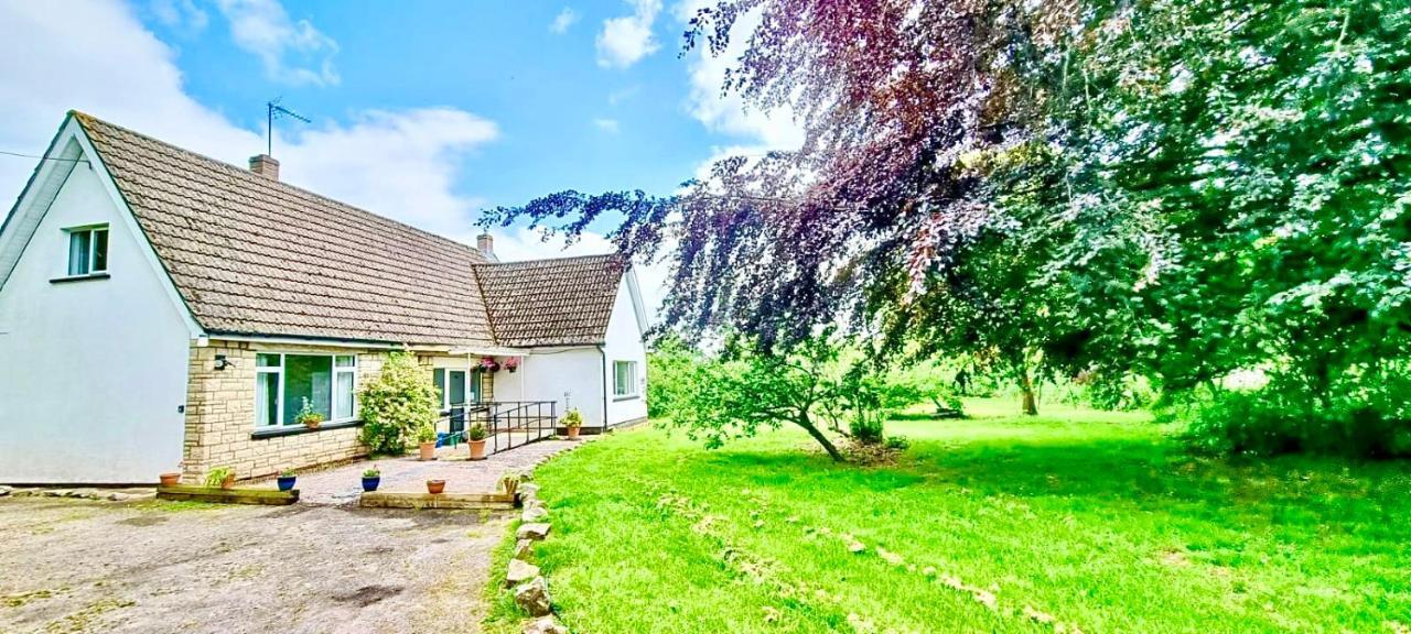 Three Bedroom Rural, Relaxing And Peaceful,Dogs Welcome! With Cymru Holidays Abergavenny Luaran gambar