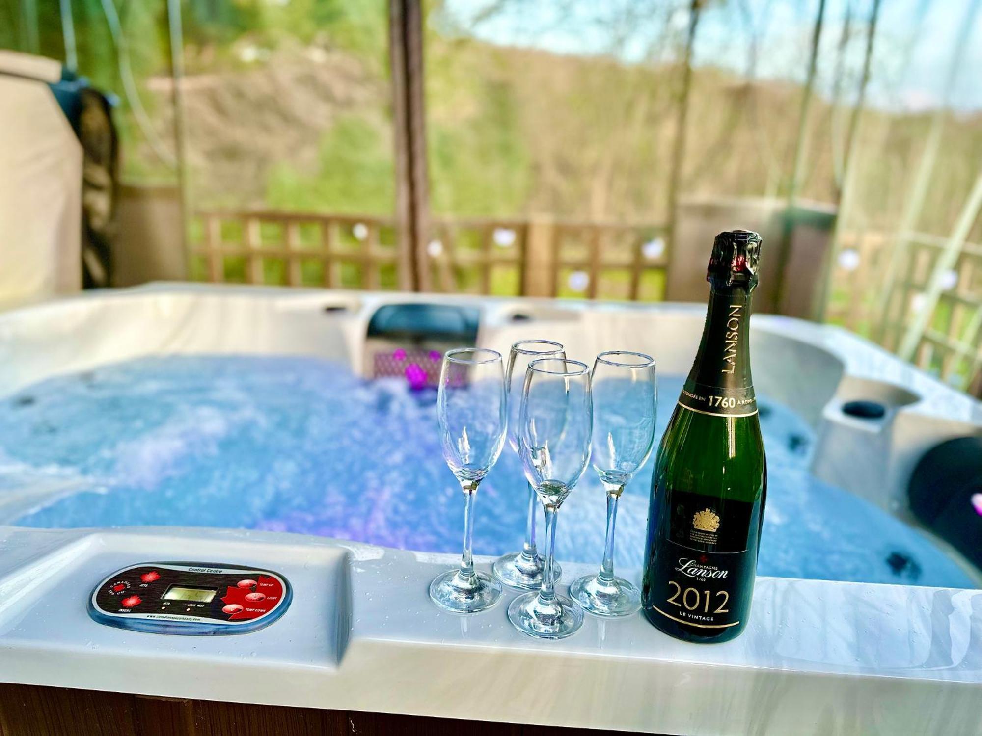 Three Bedroom Rural, Relaxing And Peaceful,Dogs Welcome! With Cymru Holidays Abergavenny Luaran gambar